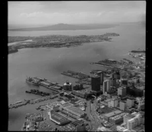 Auckland City Centre, Auckland, with wharves and Waitemata Harbour