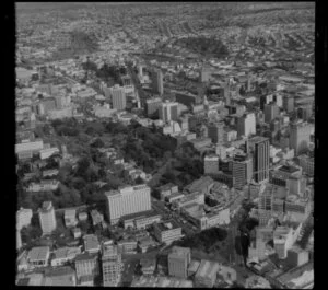Auckland City Centre, Auckland, with Albert Park at centre