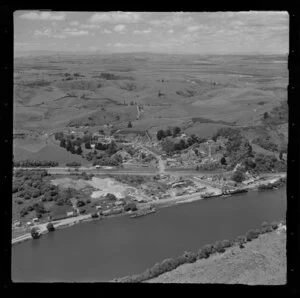 Mercer, Franklin District, Auckland, showing Waikato River