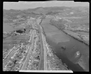Huntly, Waikato District, showing housing and Waikato River