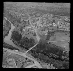 Cambridge, Waikato District, including Waikato River
