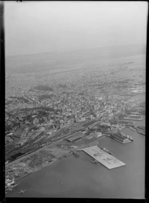 Auckland City and wharves