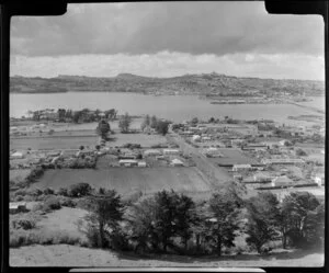 Mangere Mountain, Auckland, including Onehunga and Rangitoto Island in the distance