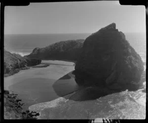 Beach at Piha, Auckland, showing Lion Rock