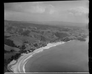 Langs Beach, Northland, showing houses and hills