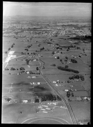Papatoetoe, Auckland, showing Southern Motorway and rural area