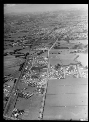 Papakura, Auckland, showing Southern Motorway and surrounding area