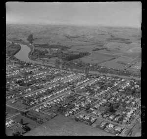 Wanganui, Aramoho, showing Lewis and Caffrey and Roberts Avenues, and Cumbrae Place, with the Wanganui River and farmland beyond