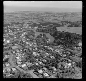 Wanganui, showing Oakland Avenue, Virginia Lake and Great North Road, with farmland and the coast beyond