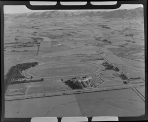 Gore, Southland District, featuring Gore Racecourse