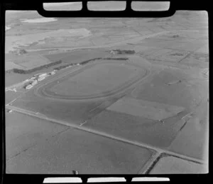 Riverton, Southland District, featuring Riverton Racecourse