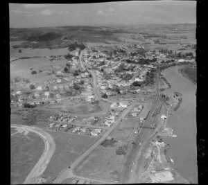 Helensville, Auckland, showing railway shunting yards next to Kaipara River with Railway Street (part of State Highway 16) and Garfield Street