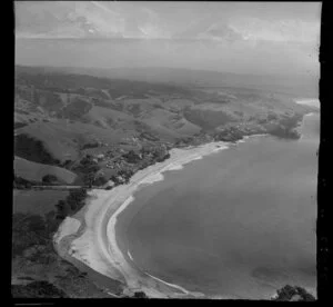 Langs Beach, Northland, showing houses and hills