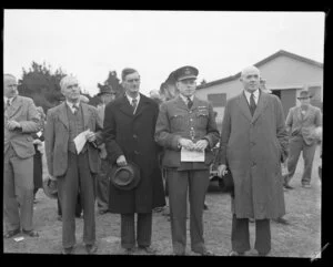 At aerial topdressing trials, from left, William Kemp, Mayor of Masterton, Dr L I Grange, Director of the Soil Bureau, and Group Captain Sheen and F R Callaghan, Department of Scientific and Industrial Research, Masterton