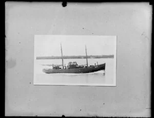 Unidentified boat, [Hong Kong Harbour?]