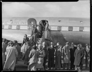 Passengers from British Commonwealth Pacific Airlines flights