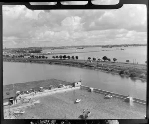 Parnell Baths, Auckland, with Mechanics Bay in the background