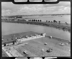 Parnell Baths, Auckland, with Mechanics Bay in the background