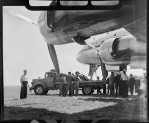 [Loading of aircraft?], dedication of Harewood Airport, Christchurch