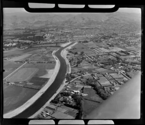 An aerial view of the construction of New Brighton Road and Avonside Drive, Christchurch