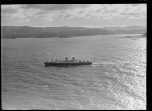 Dominion Monarch (ship) in Cook Strait