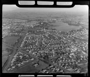 Lake Hamilton (Lake Rotoroa), water tower, Seddon Park, and suburban housing, Hamilton, Waikato Region
