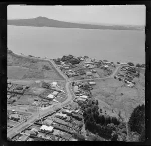 Glendowie, Auckland, including school, housing and Rangitoto Island