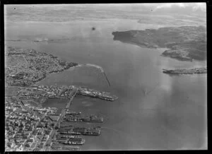 Auckland city and port