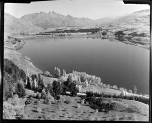 Lake Hayes during Autumn, Queenstown
