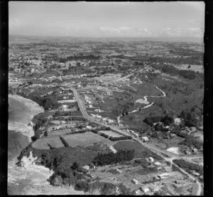 Campbells Bay, Auckland, showing coastline