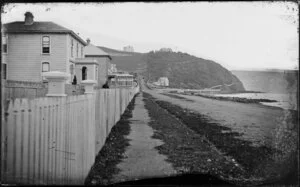 Oriental Bay, Wellington, looking along row of houses towards Oriental Terrace