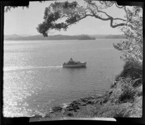 Boat Lady Doreen, cruising around the bays of Paihia, Bay of Islands, Northland