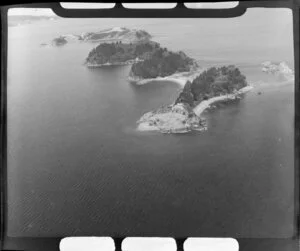 Motuketekete Island, (centre) Moturekareka Island and Kawau Island, (top left), Auckland region