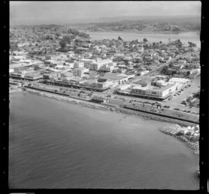 Tauranga, Western Bay of Plenty, showing town and beach front