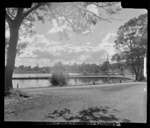 Lake Rotoroa in autumn, Hamilton