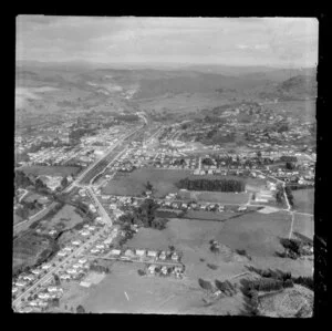 Te Kuiti, Waitomo District, view south showing Te Kumi Road into Rora Street and Carroll Street, Domain and school and fields, view to town center