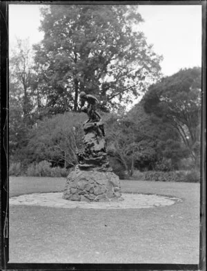 Oamaru Gardens, Otago, showing Wonderland statue of two boys by the sculptor Thomas Clapperton