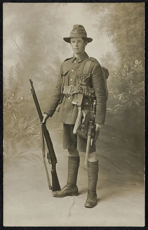 [Postcard. Portrait of a soldier. ca 1914?]