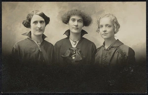Carlton Studios (Petone): To May from Nora [Three women. Postcard. ca 1915-1918]