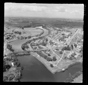 Ngaruawahia, Waikato, view south to town at the confluence of the Waikato River and Waipa River with the Great South Road through town, farmland beyond
