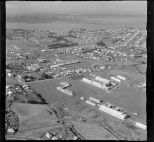 Grammar School, Mount Roskill, Auckland, including industrial area