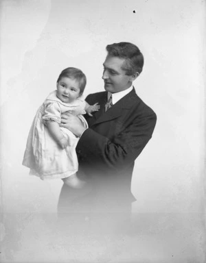 Basil Maples Taylor with an infant (his daughter Edith Gabriel Taylor?)