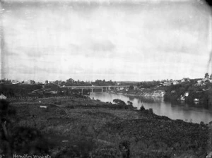 A view of Hamilton looking towards the first traffic bridge