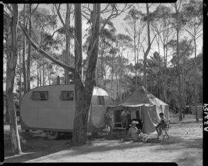 Campers at Kaiteriteri Beach Motor Camp near Nelson - Photograph taken by K V Bigwood