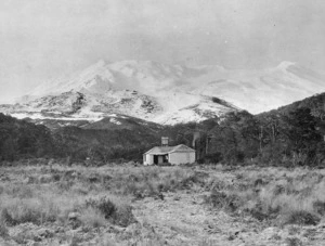 Creator unknown :Photograph of cottage at Whakapapa