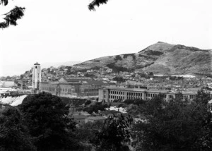 Looking over Wellington at Wellington High school, Carillon, Dominion Museum and National Art Gallery