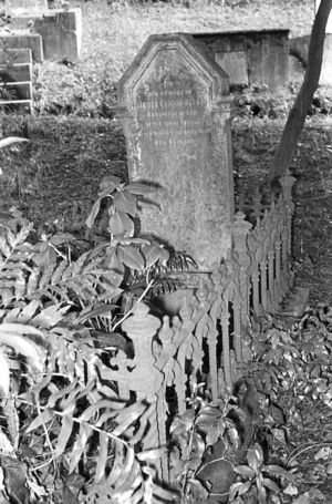 The grave of James Gordon Allan, plot 2001, Bolton Street Cemetery