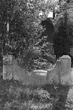 The Denton family grave, plot 71.N, Sydney Street Cemetery.
