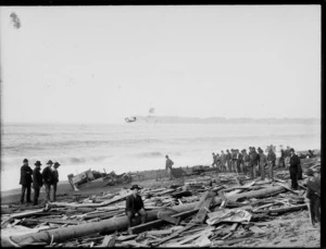 Wreck of steamship Boojum, washed up on the beach at 'The Spit', Napier, including onlookers