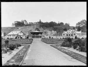 Clive Square gardens, band rotunda and buildings of Napier Main School, Napier